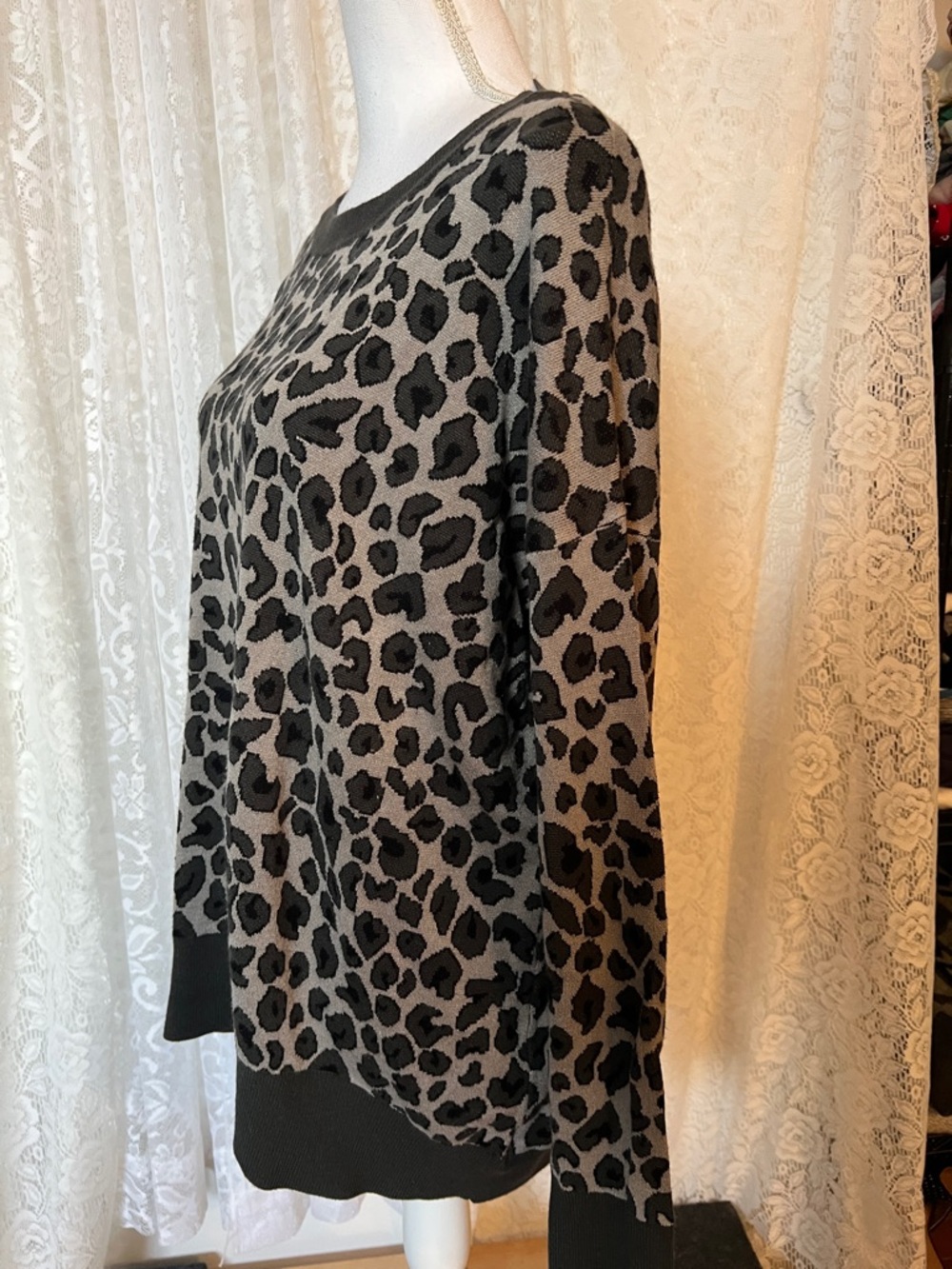 Isaac Mizrahi Leopard Print Sweater - Picture 3 of 7